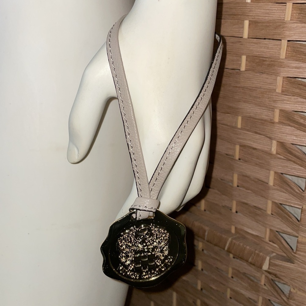 Vince Camuto Fob Gold Fob Wear on Purse 👜 Keychain 🔑 Wristlet 👛 Necklace…